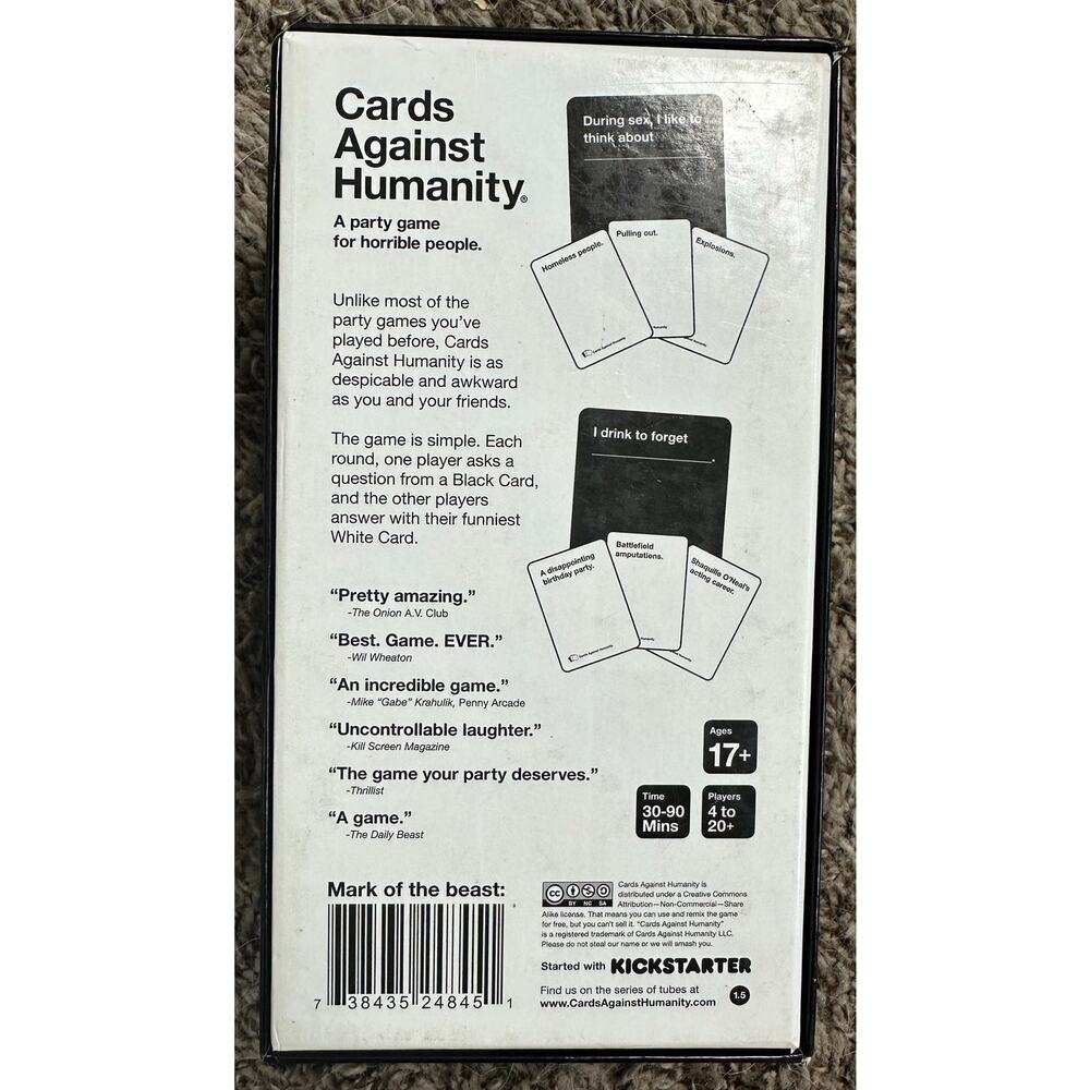 Cards Against‎ Humanity - Picture 2 of 3